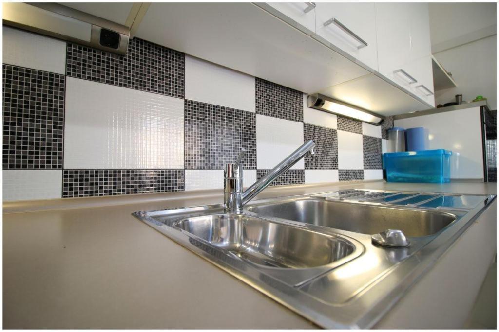 Mikelin Apartman Primošten Kültér fotó