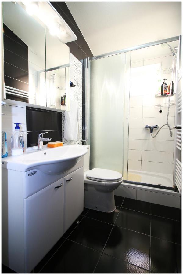 Mikelin Apartman Primošten Kültér fotó